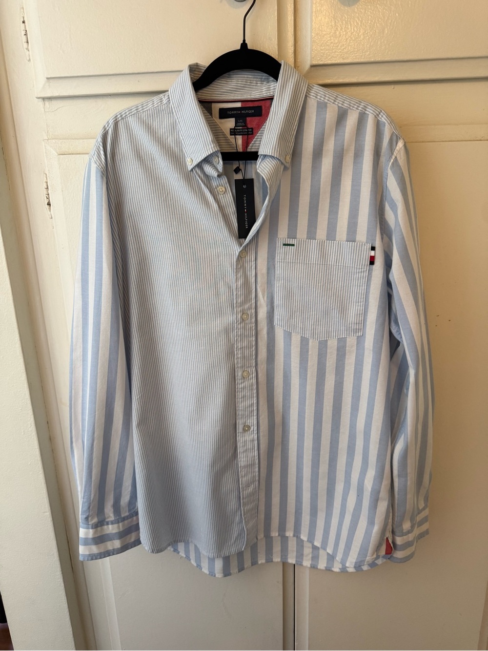 Tommy Hilfiger Men’s Light Blue Stripe Button-Down Shirt NEW WITH TAGS